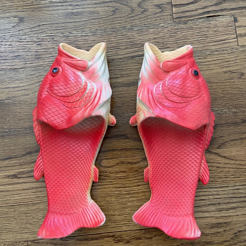 Fish Slides - Red